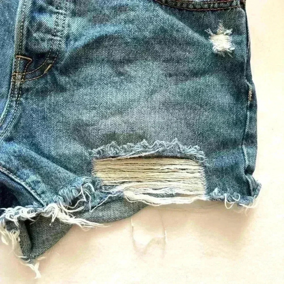Free People Button Fly Distress Faded Midrise Denim Jean Shorts Size 26 - Picture 6 of 14